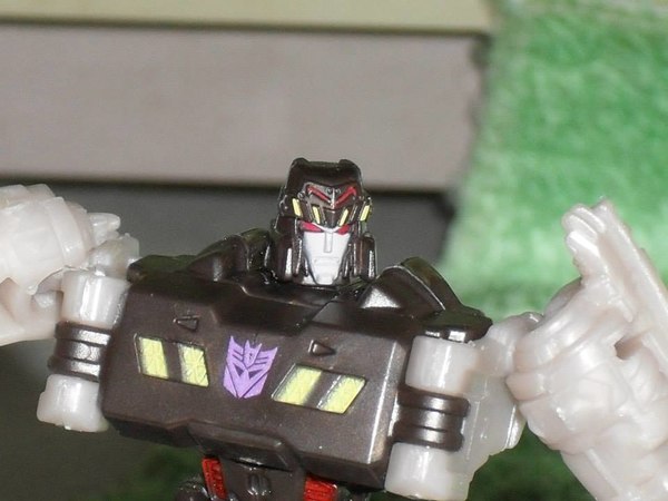 Out Of Package Images Of Megatron With Chop Shop And Starscream With Waspinator Transformers Generations Wave 4  (11 of 18)